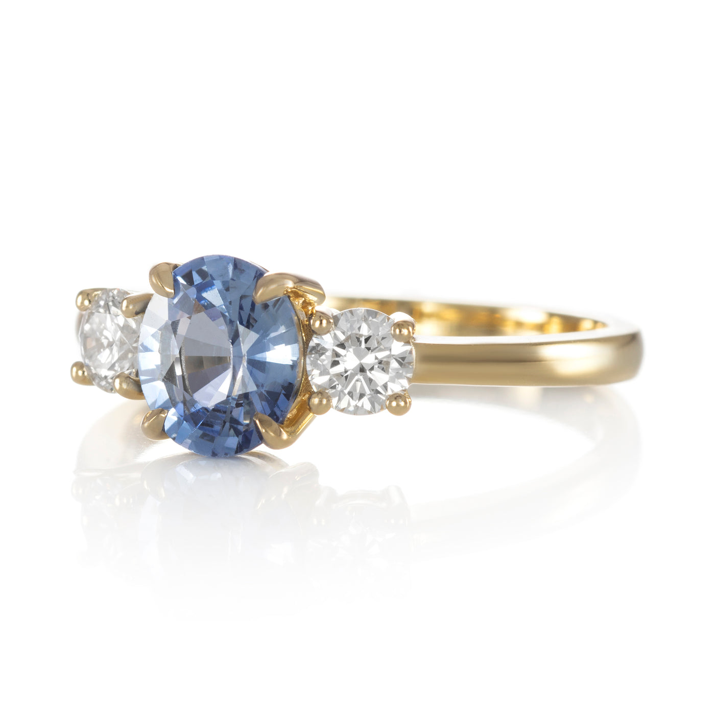 Capucine Ring light blue sapphire