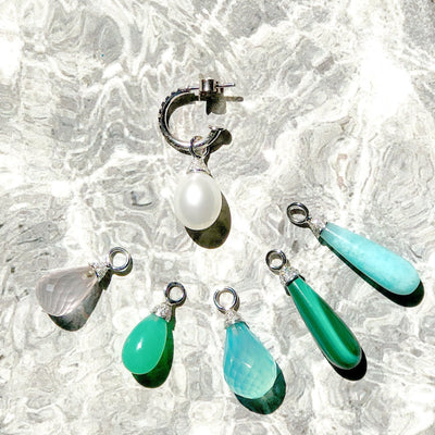 Chrysoprase and diamonds pendants.