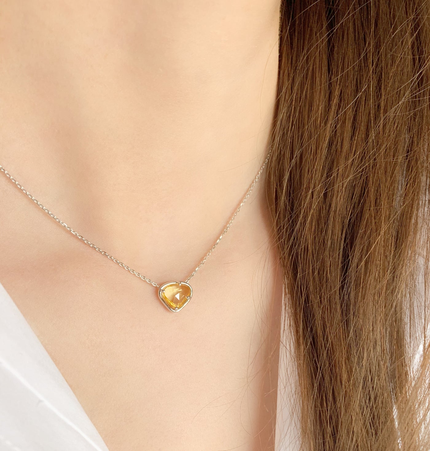 Collier Pétale de Saphir jaune