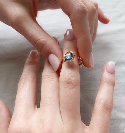 Bague "Pétale de Saphirs Mini" - saphir bleu