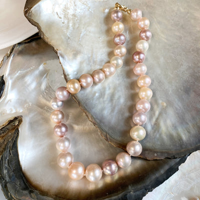 Collier de Perles Roses