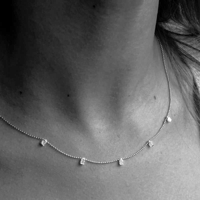Collier Lily